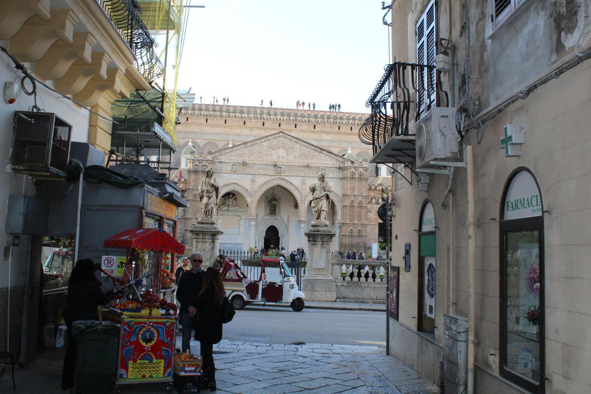 La Siciliana-Di Fronte La Cattedrale Villa ปาแลร์โม ภายนอก รูปภาพ